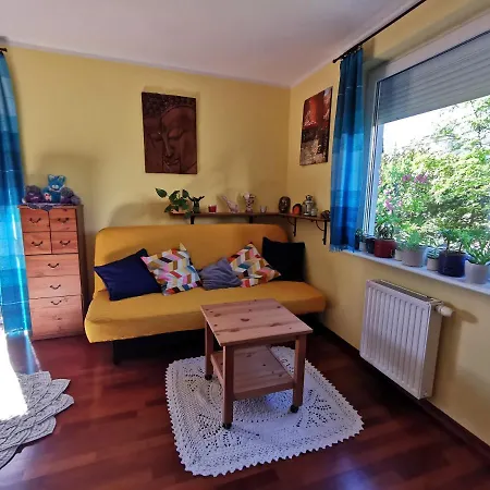 Apartment Przytulna Kawalerka Z Ogrodem