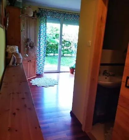 Przytulna Kawalerka Z Ogrodem Apartment *
