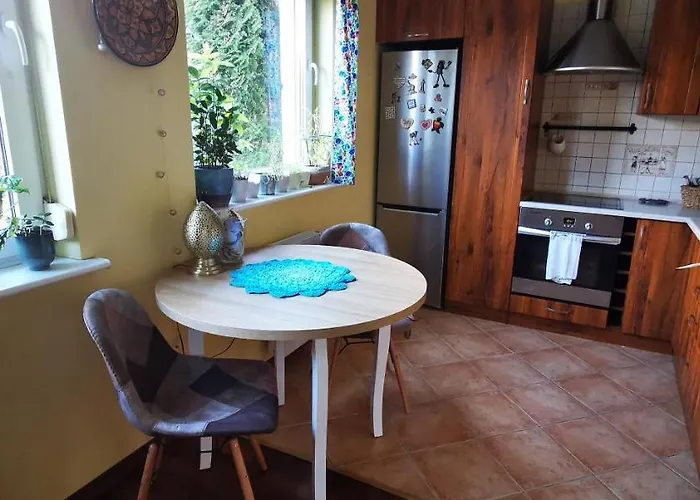 Przytulna Kawalerka Z Ogrodem شقة *